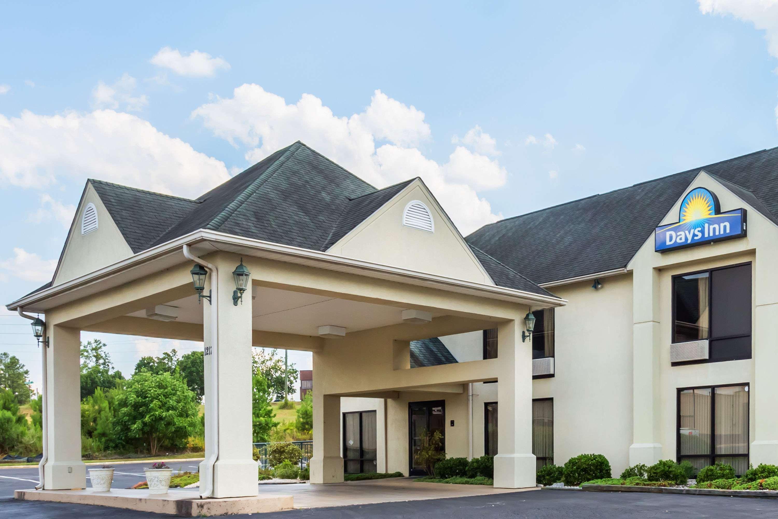 Days Inn By Wyndham Sanford Kültér fotó